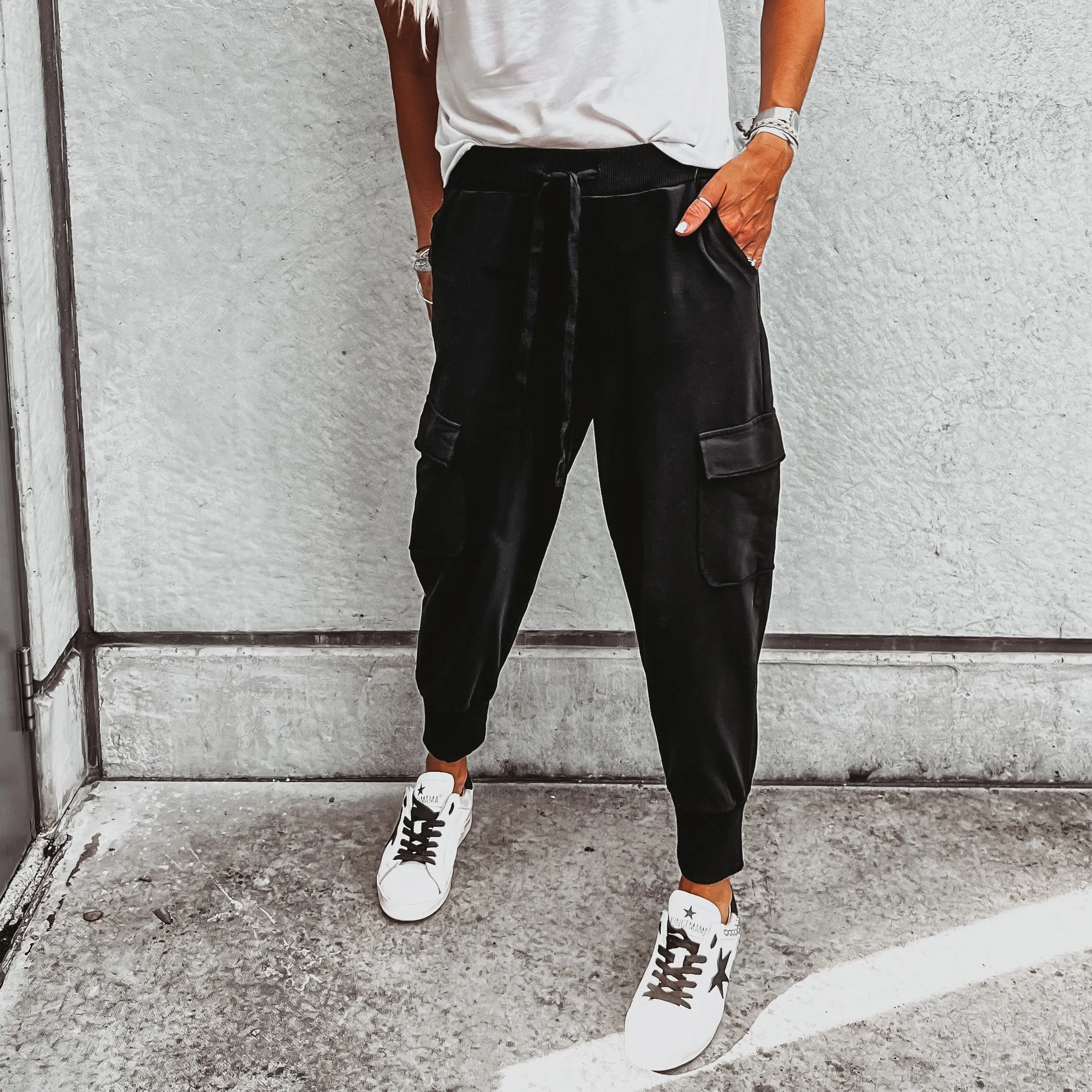 Black ULTIMATE cargo joggers *NEW*