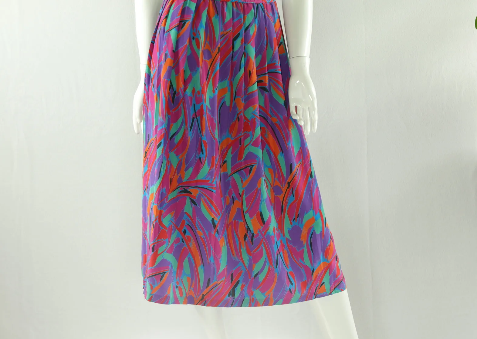 Color Bright Midi Skirt (Size 16)