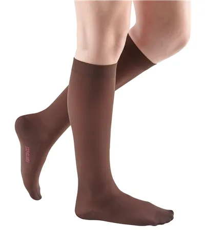 Medi Comfort 20-30mmHg Closed Toe Calf Length - Petite