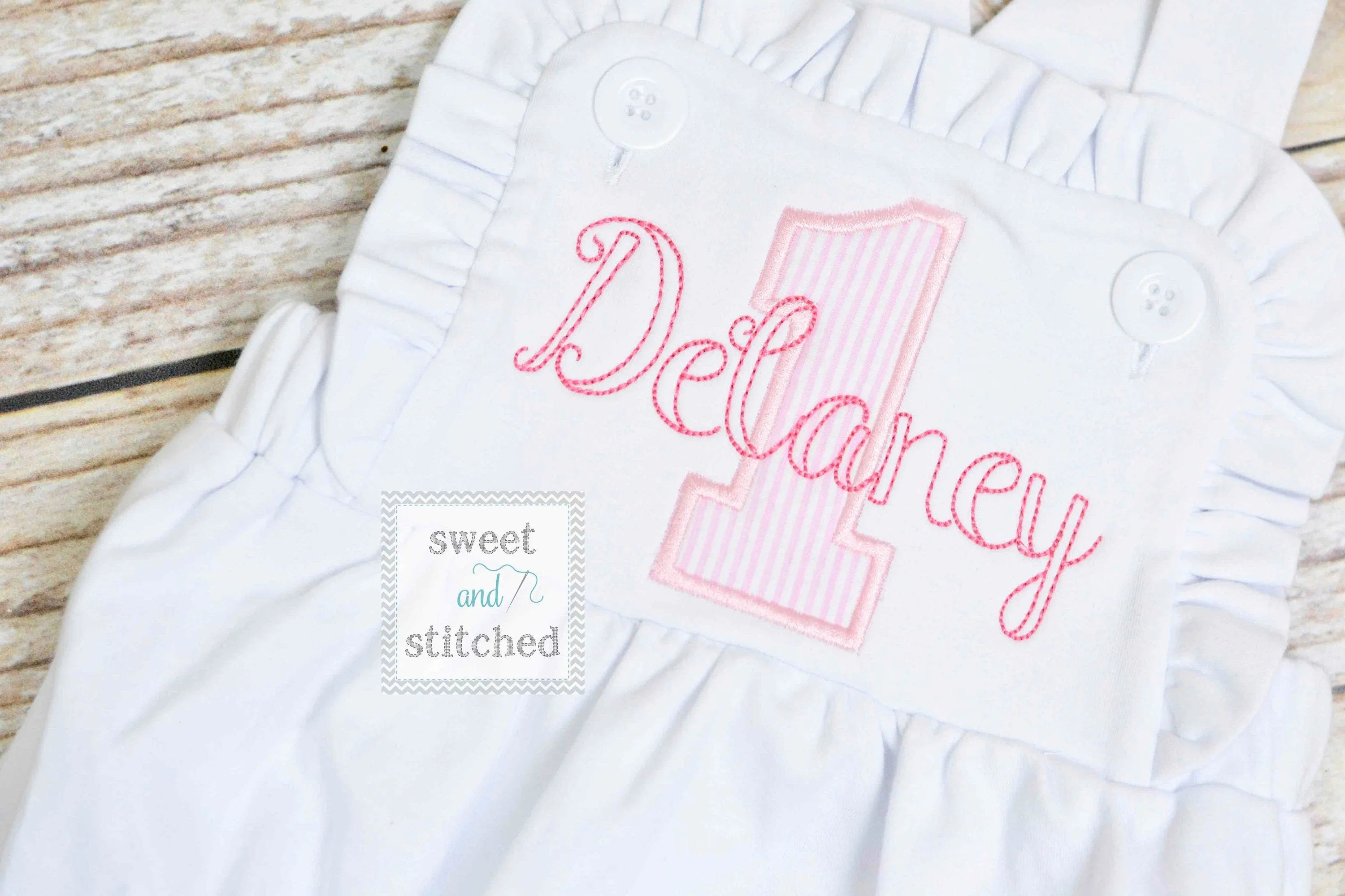 Monogrammed baby girl cake smash outfit with 1 and name, girls birthday bubble outfit, 1st birthday cake smash outfit, Girls birthday outfit