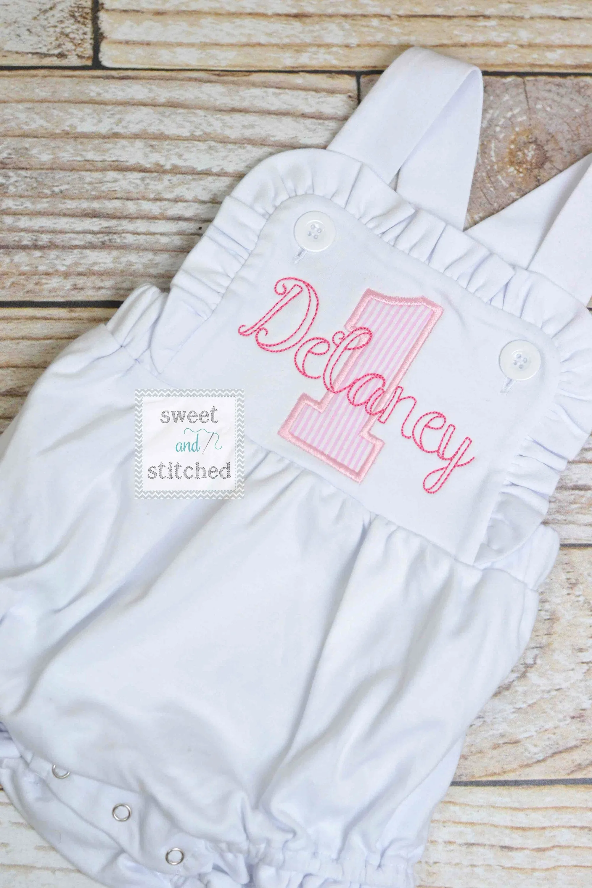 Monogrammed baby girl cake smash outfit with 1 and name, girls birthday bubble outfit, 1st birthday cake smash outfit, Girls birthday outfit