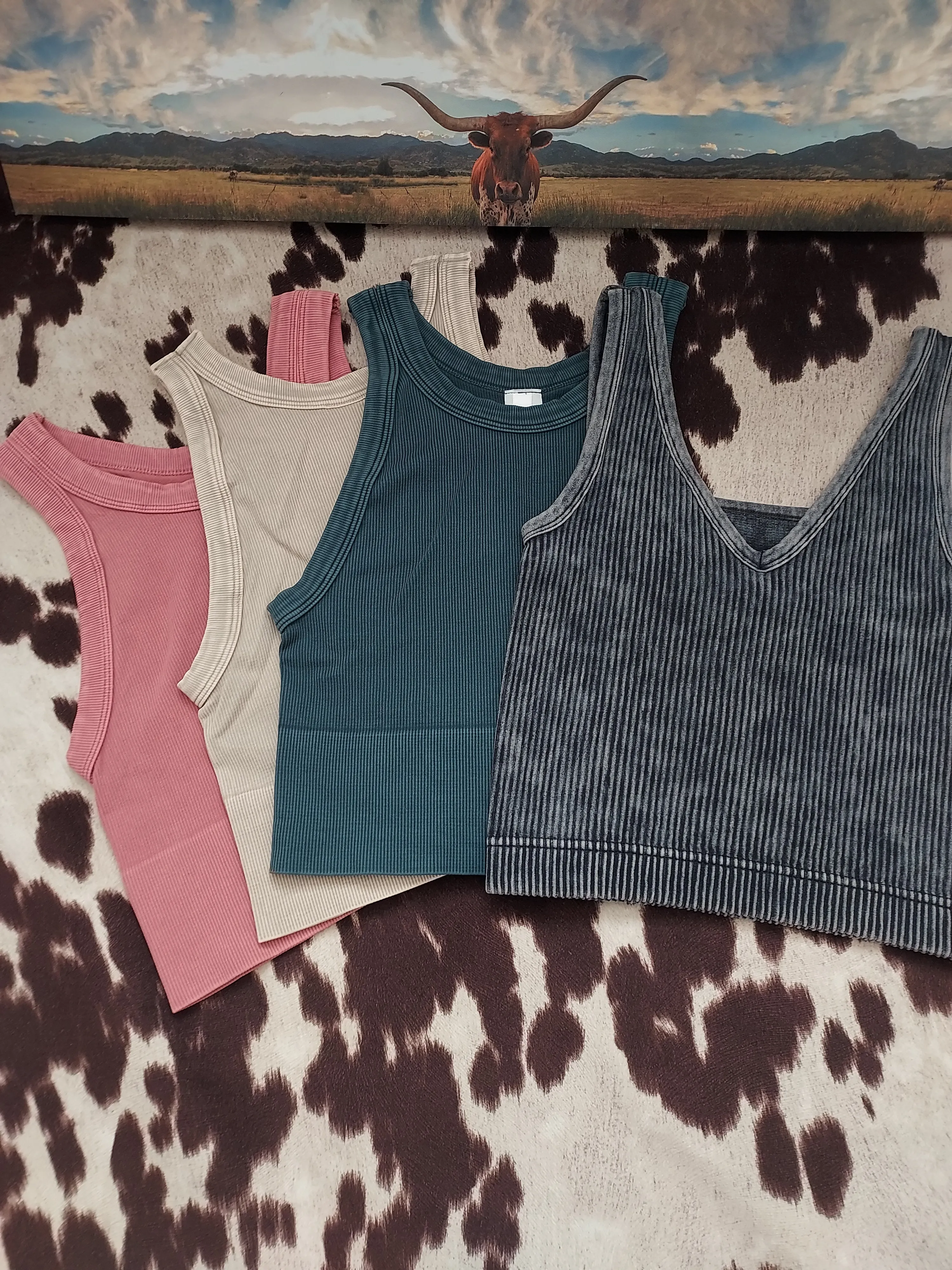 Reversible seamless tank