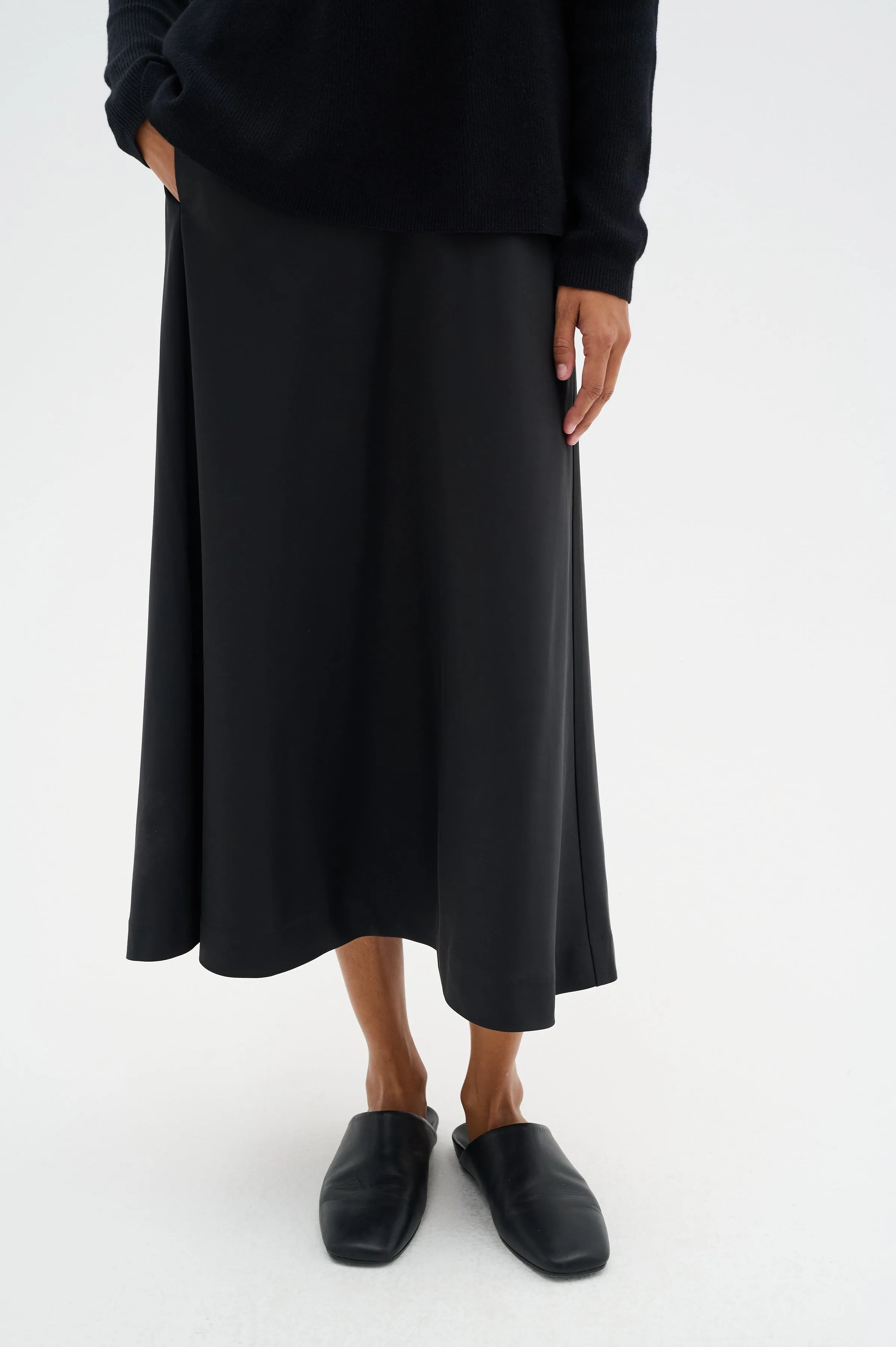 The Zilky Skirt by InWear - Truffle